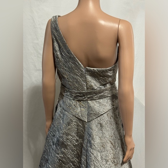 Rene Ruiz Collection Astmmetric Metallic One Shoulder Brocade Gown L17115 Size 6 - Picture 11 of 14